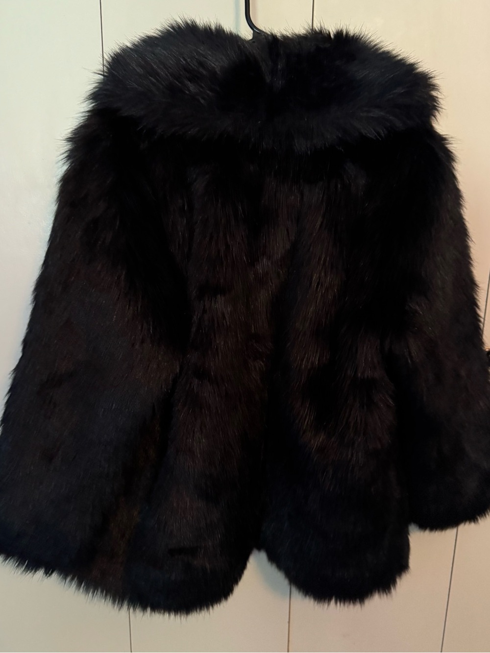 Abercrombie & Fitch Never Worn Black Faux Fur Coat - Women's Plush Jacket - Picture 3 of 3